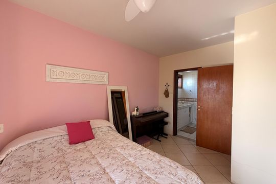Suíte 2 de casa de condomínio à venda com 3 quartos, 360m² em Chácara Malota, Jundiaí