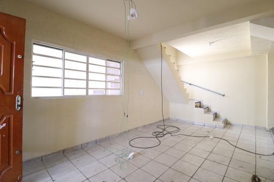 Casa para alugar com 4 quartos, 280m² em Marta Helena, Uberlândia