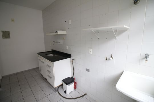 Cozinha de apartamento para alugar com 2 quartos, 58m² em Jacarepaguá, Rio de Janeiro