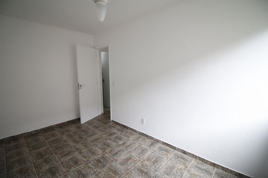 Quarto 2 de apartamento para alugar com 2 quartos, 58m² em Jacarepaguá, Rio de Janeiro