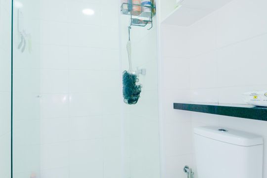 Banheiro de apartamento à venda com 2 quartos, 47m² em Vila Itapegica, Guarulhos