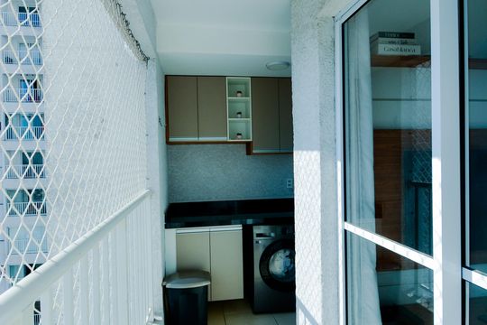 Varanda da Sala de apartamento à venda com 2 quartos, 47m² em Vila Itapegica, Guarulhos