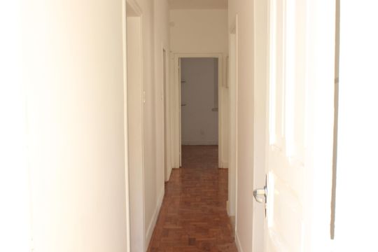 Corredor de Entrada  de apartamento para alugar com 2 quartos, 65m² em Centro, Belo Horizonte