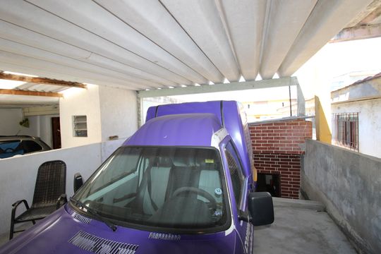 Garagem de casa à venda com 2 quartos, 150m² em Parada Xv de Novembro, São Paulo