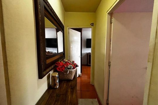 Corredor de apartamento para alugar com 2 quartos, 65m² em Humaitá, Porto Alegre