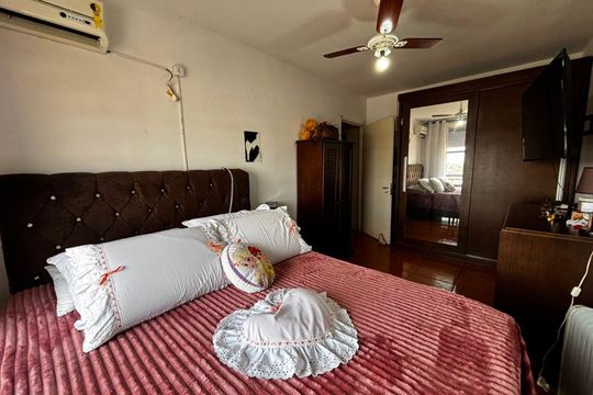 Quarto de apartamento para alugar com 2 quartos, 65m² em Humaitá, Porto Alegre