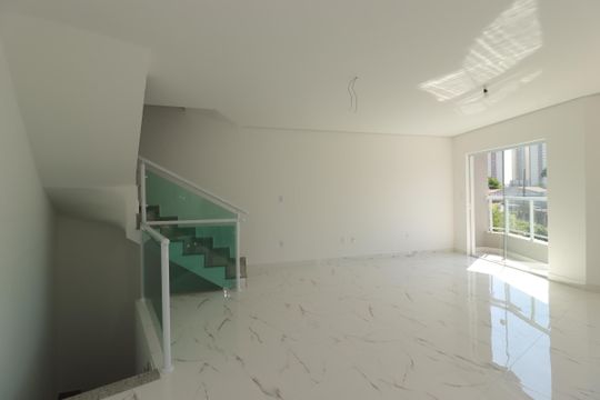 Casa à venda com 2 quartos, 140m² em Vila América, Santo André
