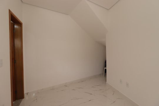 Quarto de Serviço de casa à venda com 2 quartos, 140m² em Vila América, Santo André