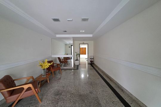 Hall de entrada de apartamento para alugar com 2 quartos, 84m² em Guilhermina, Praia Grande