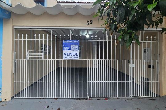 Fachada  de casa à venda com 2 quartos, 101m² em Jardim Gonzaga, São Paulo