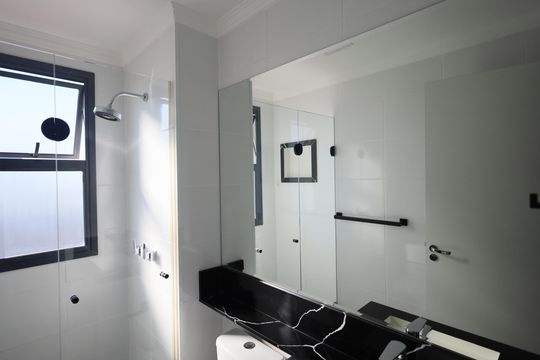 Banheiro 2 de apartamento à venda com 3 quartos, 73m² em Vila Yara, Osasco