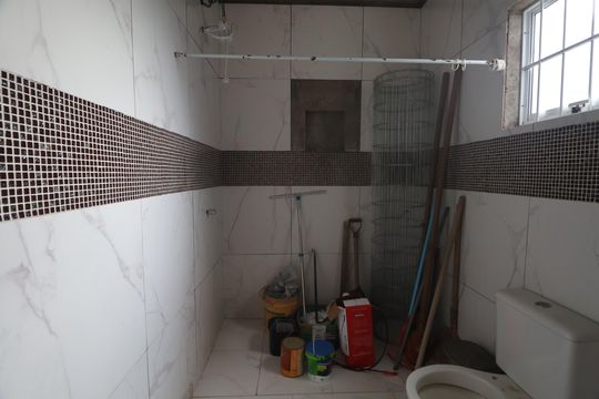 Banheiro  de apartamento para alugar com 2 quartos, 35m² em Mato Grande, Canoas