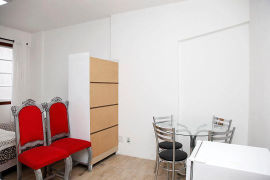 Studio - Sala / Quarto de kitnet/studio para alugar com 1 quarto, 26m² em Centro Histórico, Porto Alegre