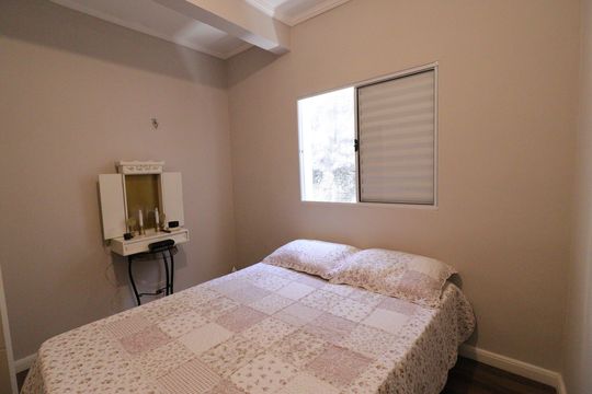 Quarto 4 de casa à venda com 4 quartos, 150m² em Jardim Guanhembu, São Paulo