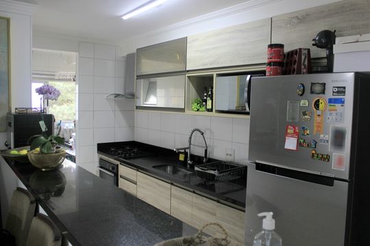 Cozinha de apartamento à venda com 3 quartos, 83m² em Jardim Flor da Montanha, Guarulhos