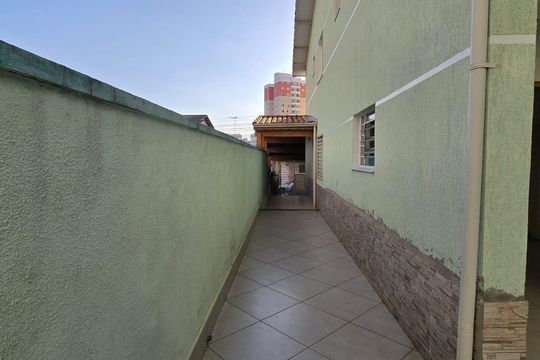 Corredor de casa à venda com 3 quartos, 141m² em Jardim Santa Cecilia, Guarulhos
