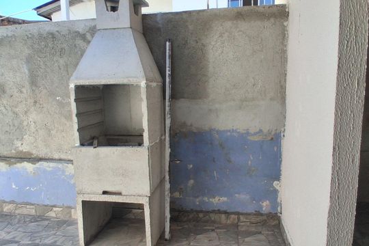Área externa de casa para alugar com 2 quartos, 70m² em Pinheirinho, Curitiba