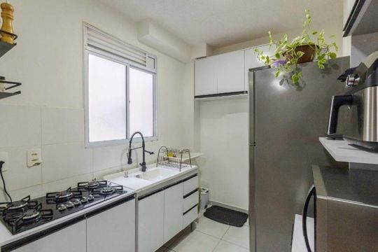 Cozinha de apartamento à venda com 2 quartos, 43m² em Estância Velha, Canoas