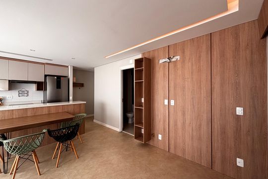 Sala de apartamento para alugar com 1 quarto, 55m² em Alphaville Empresarial, Barueri