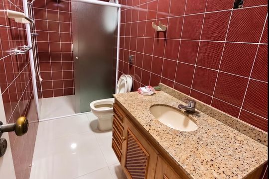 Banheiro de casa à venda com 3 quartos, 115m² em Centro, Barueri