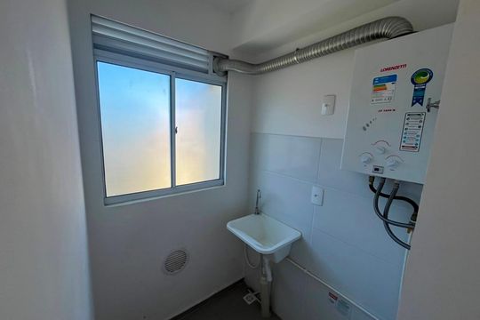 Área de serviço de apartamento para alugar com 2 quartos, 40m² em Fátima, Canoas