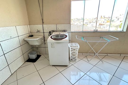 Área de Serviço de casa à venda com 3 quartos, 238m² em Jardim Vila Galvao, Guarulhos