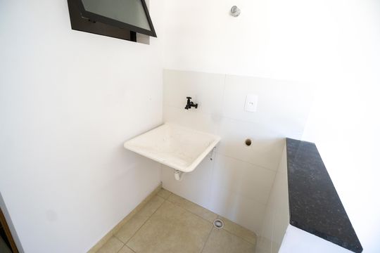 Tanque de apartamento para alugar com 2 quartos, 44m² em Vila Carrão, São Paulo