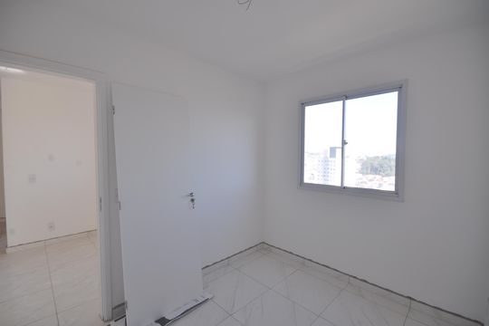 Quarto 1 de apartamento para alugar com 2 quartos, 50m² em Parque Vitoria, São Paulo