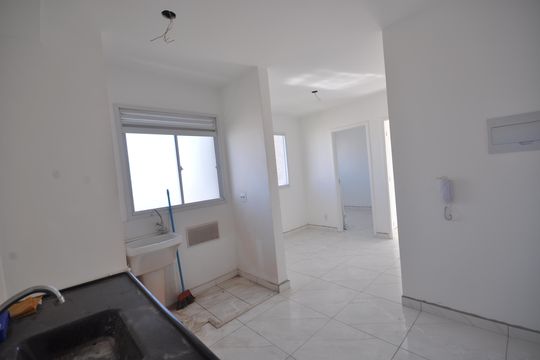 Cozinha de apartamento para alugar com 2 quartos, 50m² em Parque Vitoria, São Paulo
