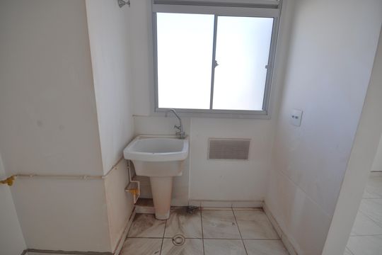Área de Serviço de apartamento para alugar com 2 quartos, 50m² em Parque Vitoria, São Paulo