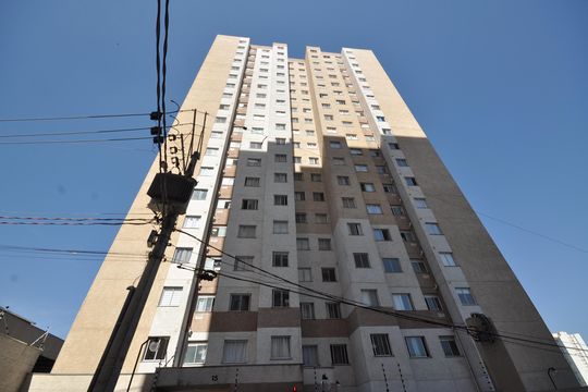 Fachada de apartamento para alugar com 2 quartos, 50m² em Parque Vitoria, São Paulo