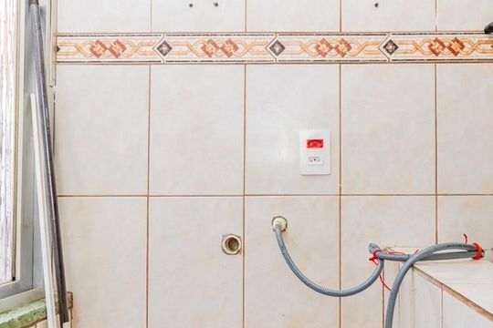 Área de serviço de apartamento para alugar com 2 quartos, 87m² em Jardim São Pedro, Porto Alegre