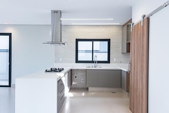 Cozinha de casa de condomínio à venda com 4 quartos, 319m² em Nações, Valinhos