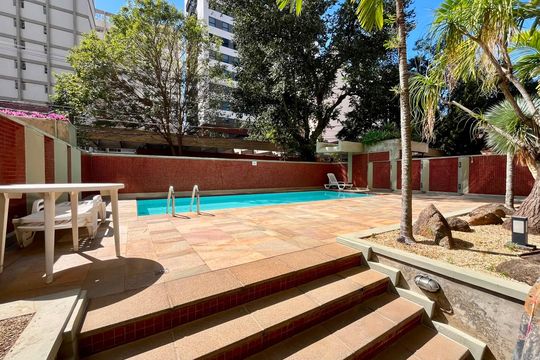 Área comum - Piscina de apartamento para alugar com 4 quartos, 370m² em Centro, Campinas