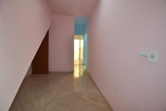 Quarto 2 de casa para alugar com 2 quartos, 55m² em Marechal Hermes, Rio de Janeiro