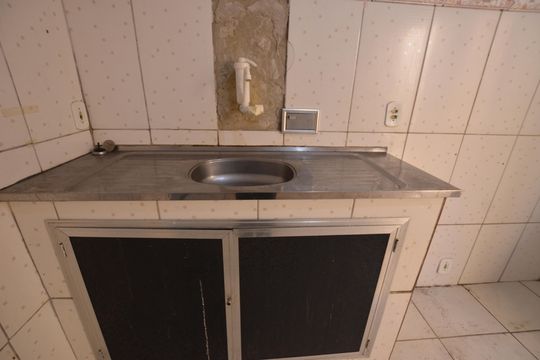 Cozinha de casa para alugar com 2 quartos, 55m² em Marechal Hermes, Rio de Janeiro