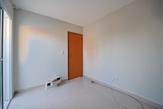 Quarto 2 de apartamento para alugar com 2 quartos, 55m² em Vila Talarico, São Paulo