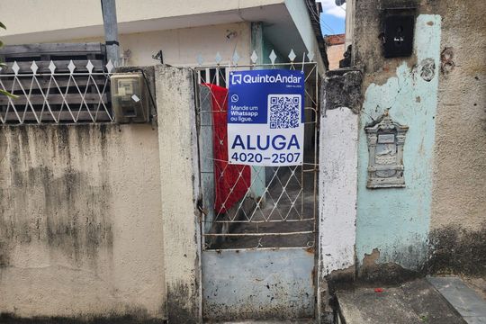 Fachada de casa para alugar com 1 quarto, 30m² em Trindade, São Gonçalo