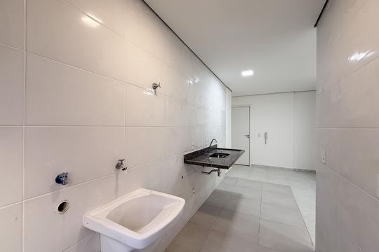 Sala/Cozinha e Área de Serviço de apartamento para alugar com 2 quartos, 54m² em Vila Pita, São Paulo