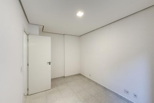 Quarto 2 de apartamento para alugar com 2 quartos, 54m² em Vila Pita, São Paulo
