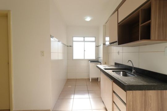 Cozinha de apartamento para alugar com 2 quartos, 42m² em (l-9), Ribeirão Preto