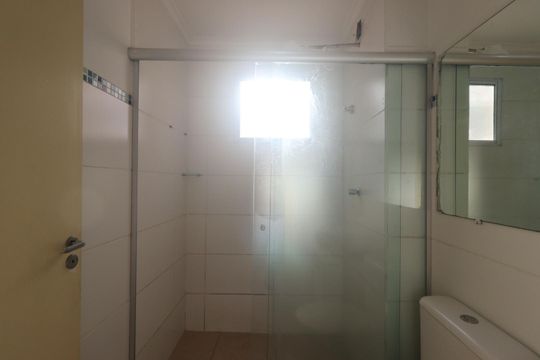 Banheiro de apartamento para alugar com 2 quartos, 42m² em (l-9), Ribeirão Preto