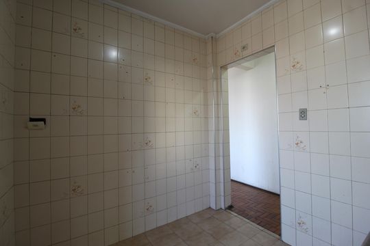 Cozinha de apartamento à venda com 2 quartos, 70m² em Vila Nova Conceição, São Paulo
