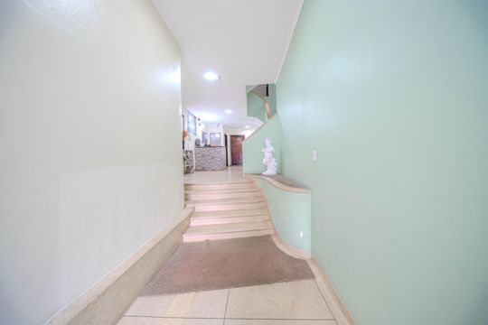 Hall de entrada de kitnet/studio para alugar com 1 quarto, 43m² em Consolação, São Paulo