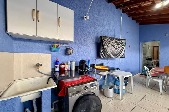 Área de Serviço de casa à venda com 2 quartos, 112m² em Vila Campestre, São Paulo