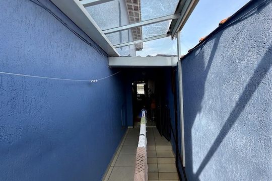 Quintal de casa à venda com 2 quartos, 112m² em Vila Campestre, São Paulo