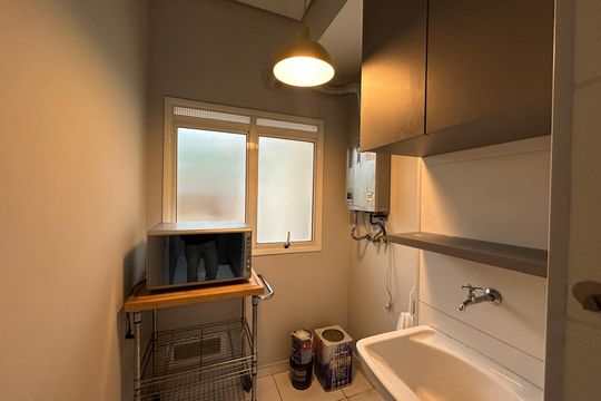 Área de Serviço de apartamento para alugar com 2 quartos, 100m² em Jardim Tupanci, Barueri