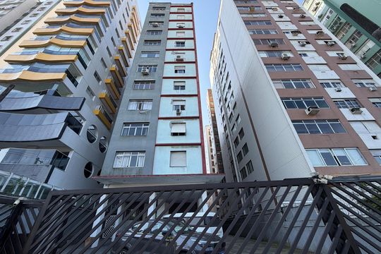 Fachada de kitnet/studio para alugar com 1 quarto, 20m² em Gonzaga, Santos