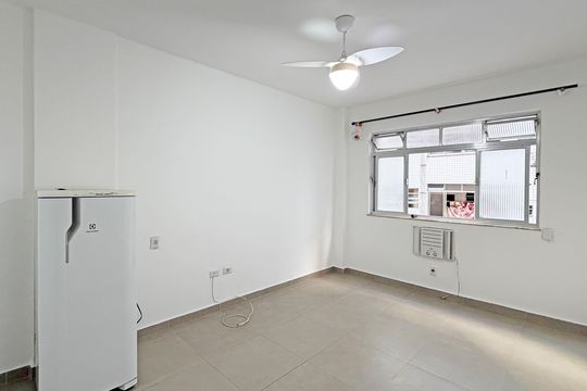 Kitnet/Studio para alugar com 1 quarto, 20m² em Gonzaga, Santos