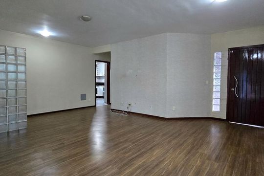 Casa de Condomínio à venda com 4 quartos, 230m² em Condomínio Quintas do Sol, Brasília